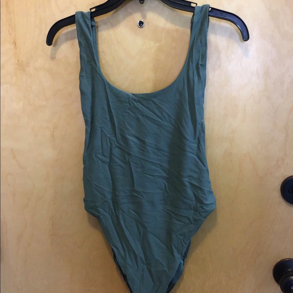 AE 1piece swimsuit